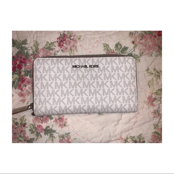 Michael Kors Handbags - MK White and gray wristlet/wallet
